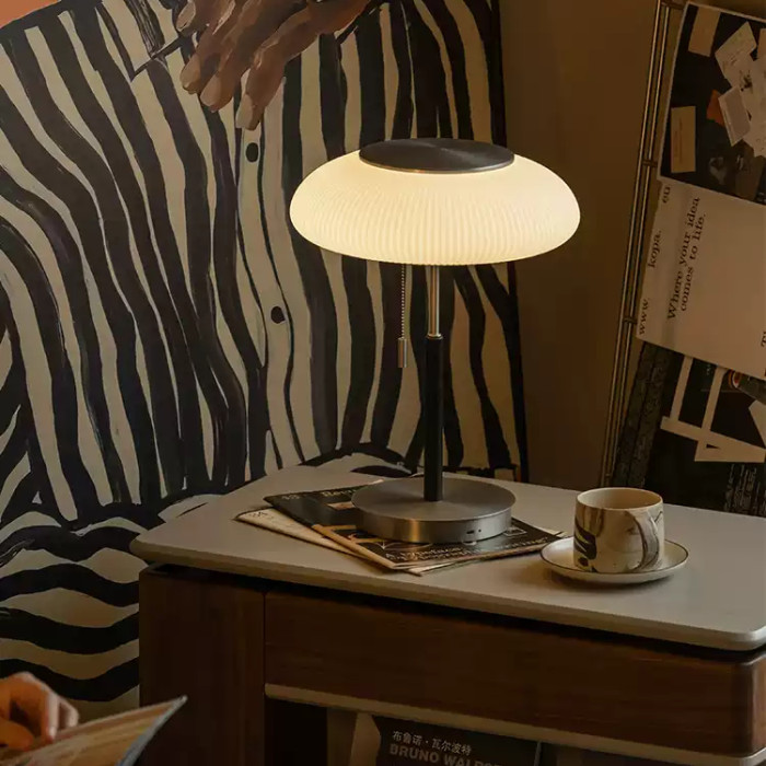 Настольная лампа Vintage Beam White